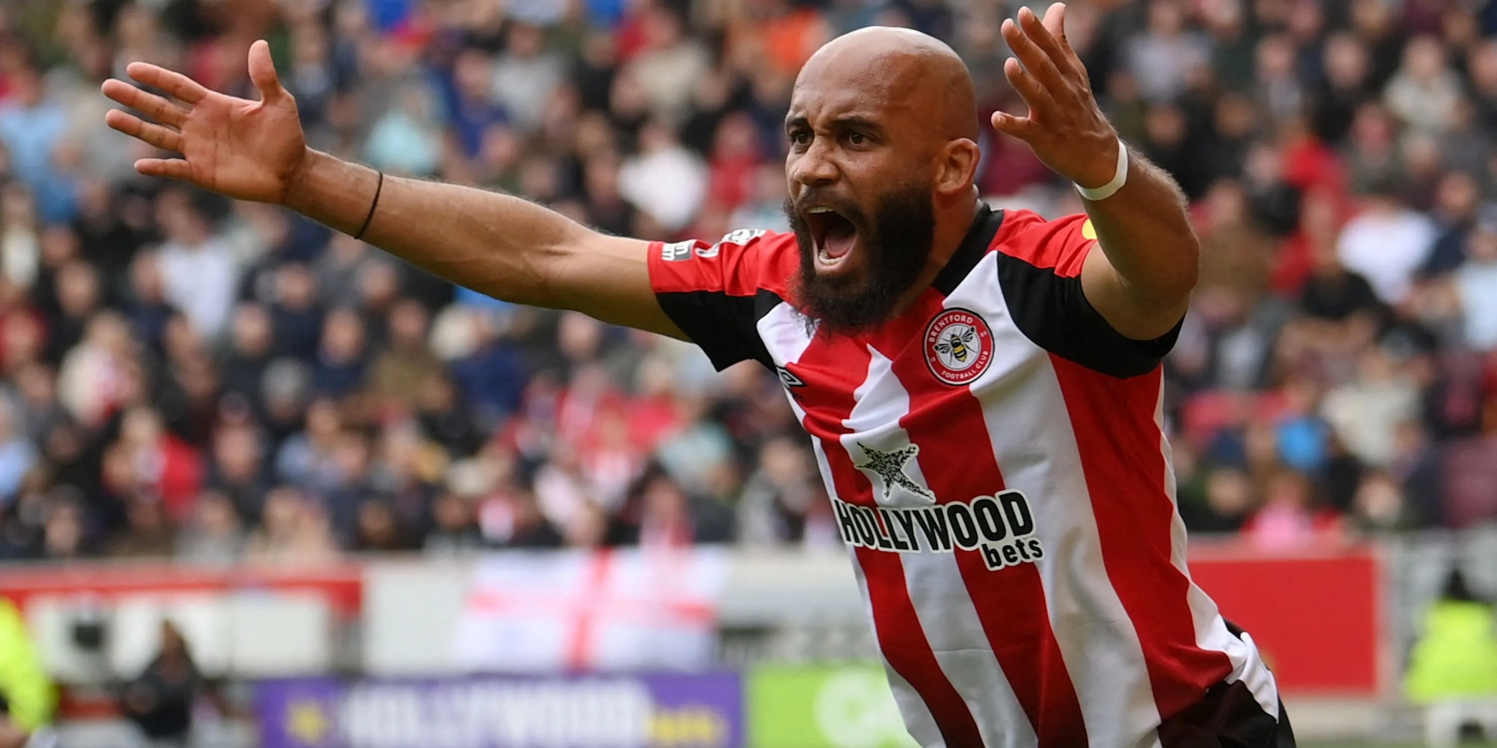 Cầu thủ Bryan Mbeumo của Brentford đang thi đấu