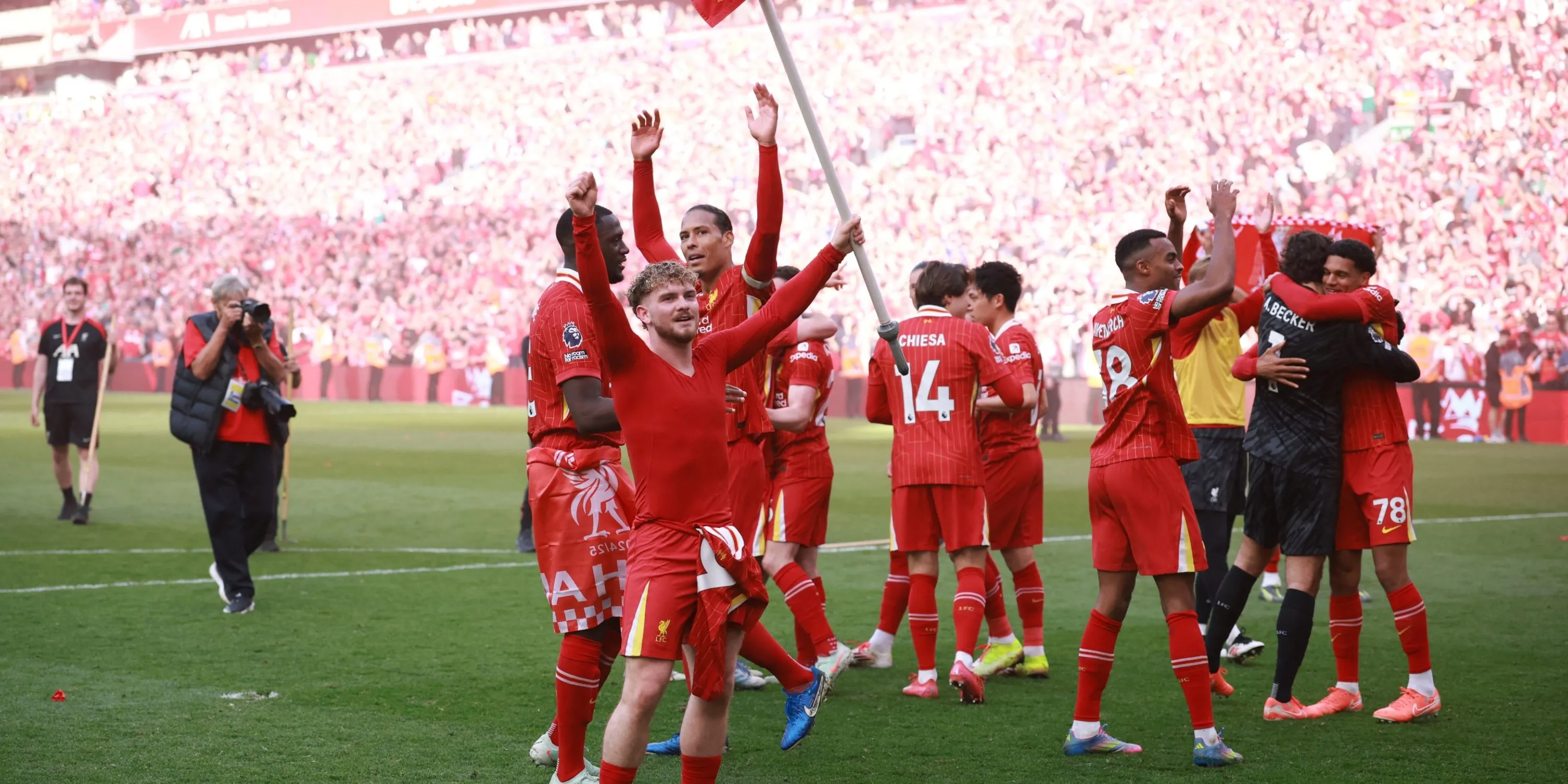 Harvey Elliott, mục tiêu chuyển nhượng 50 triệu bảng của Wolves từ Liverpool