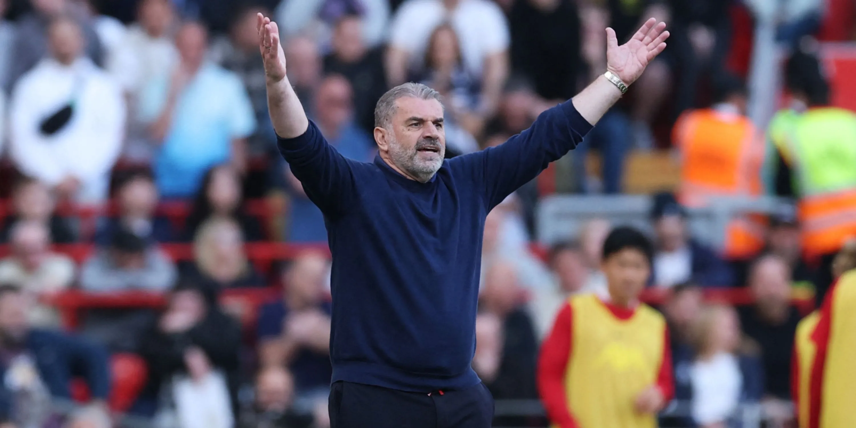 Huấn luyện viên Ange Postecoglou của Tottenham