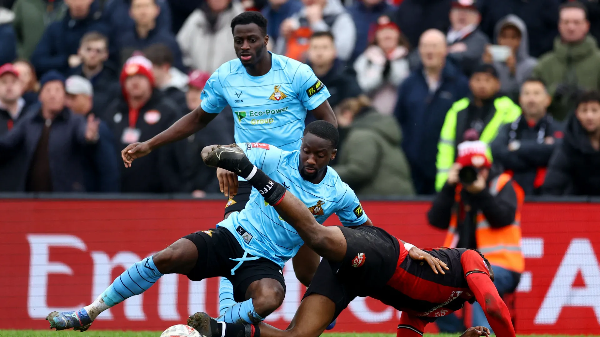 Khoảnh khắc Joseph Olowu thi đấu cho Doncaster Rovers