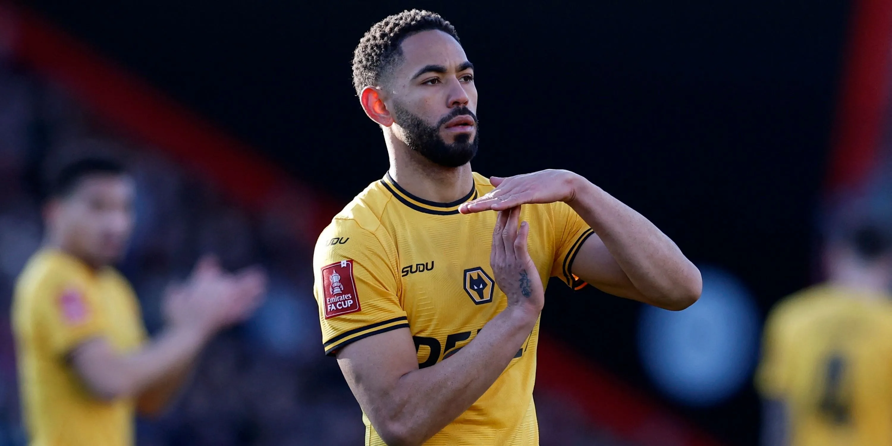 Matheus Cunha ăn mừng bàn thắng cho Wolves