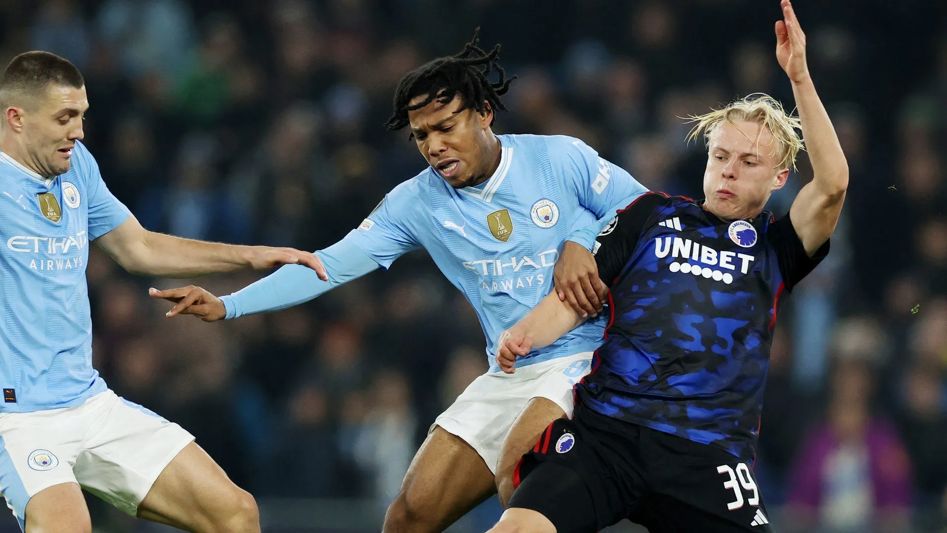Micah Hamilton, tài năng trẻ từng khoác áo Manchester City, ứng viên cho vị trí cánh tại Plymouth.
