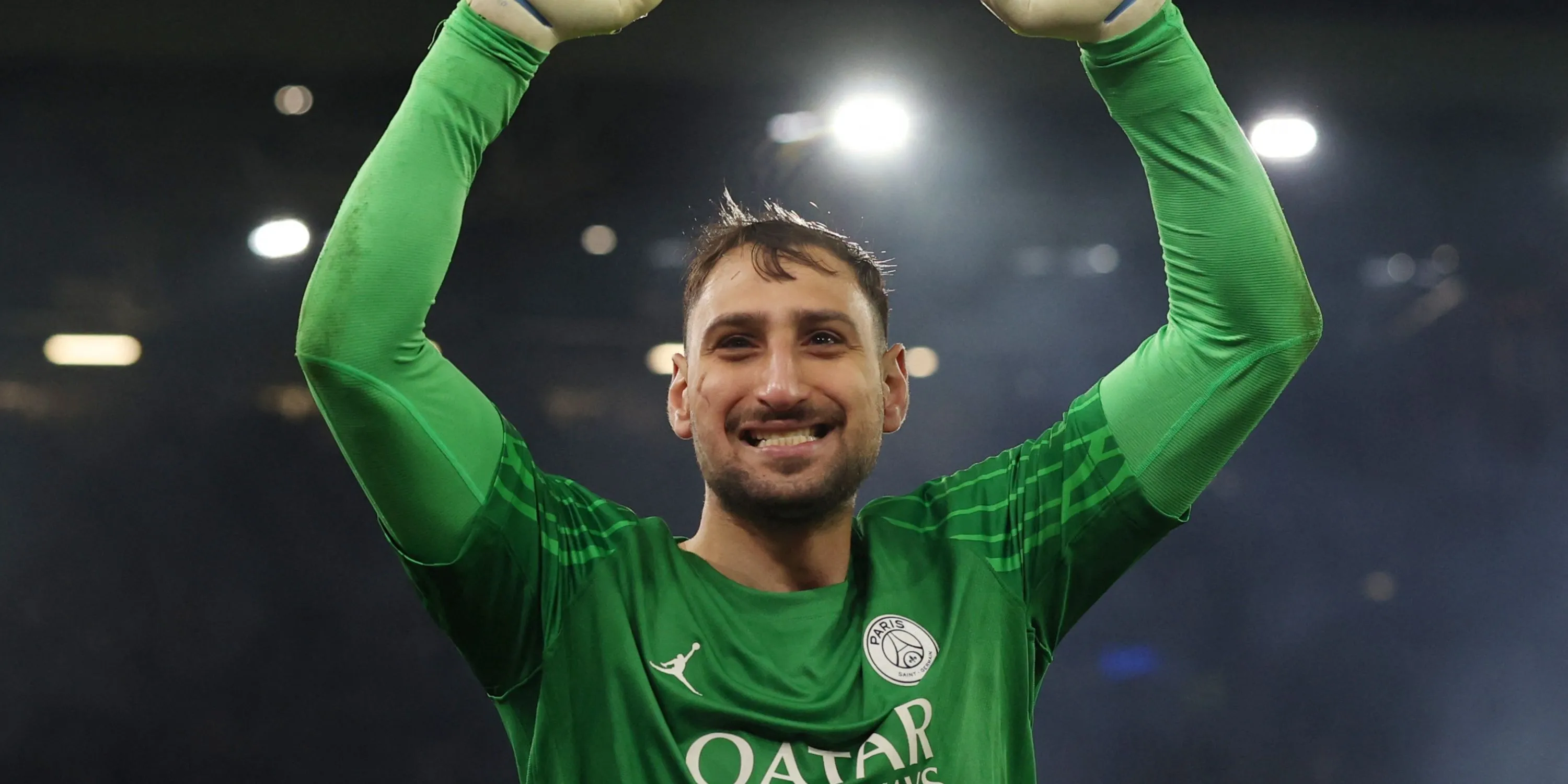 Thủ môn Gianluigi Donnarumma trong màu áo PSG, mục tiêu chiêu mộ của MU