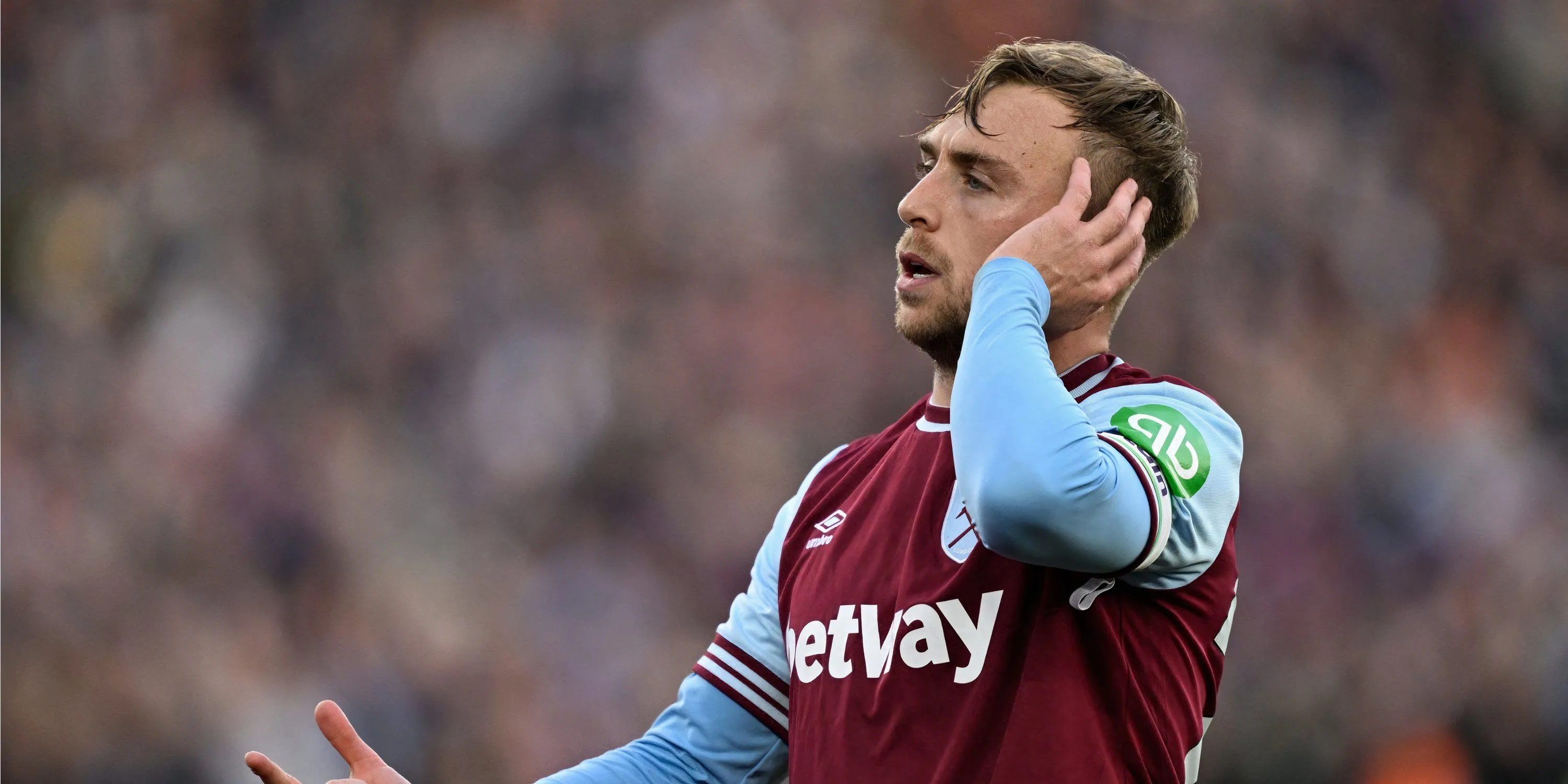 Tiền đạo Jarrod Bowen ghi bàn cho West Ham, thể hiện vai trò trụ cột hàng công