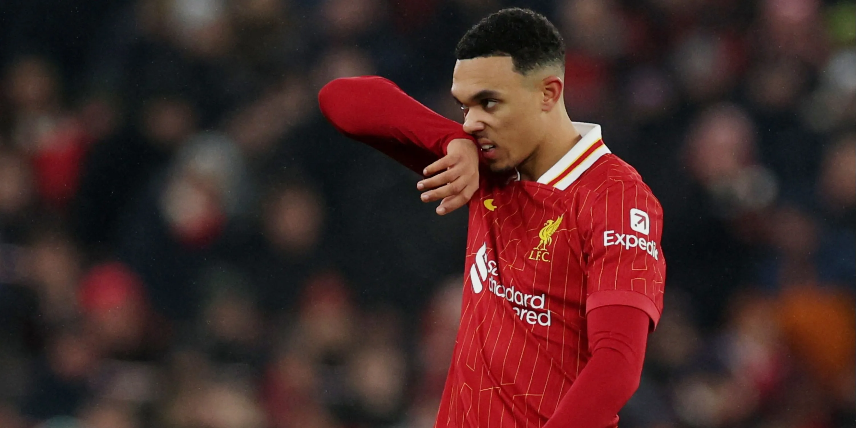 Trent Alexander-Arnold trong màu áo Liverpool sau 20 năm gắn bó