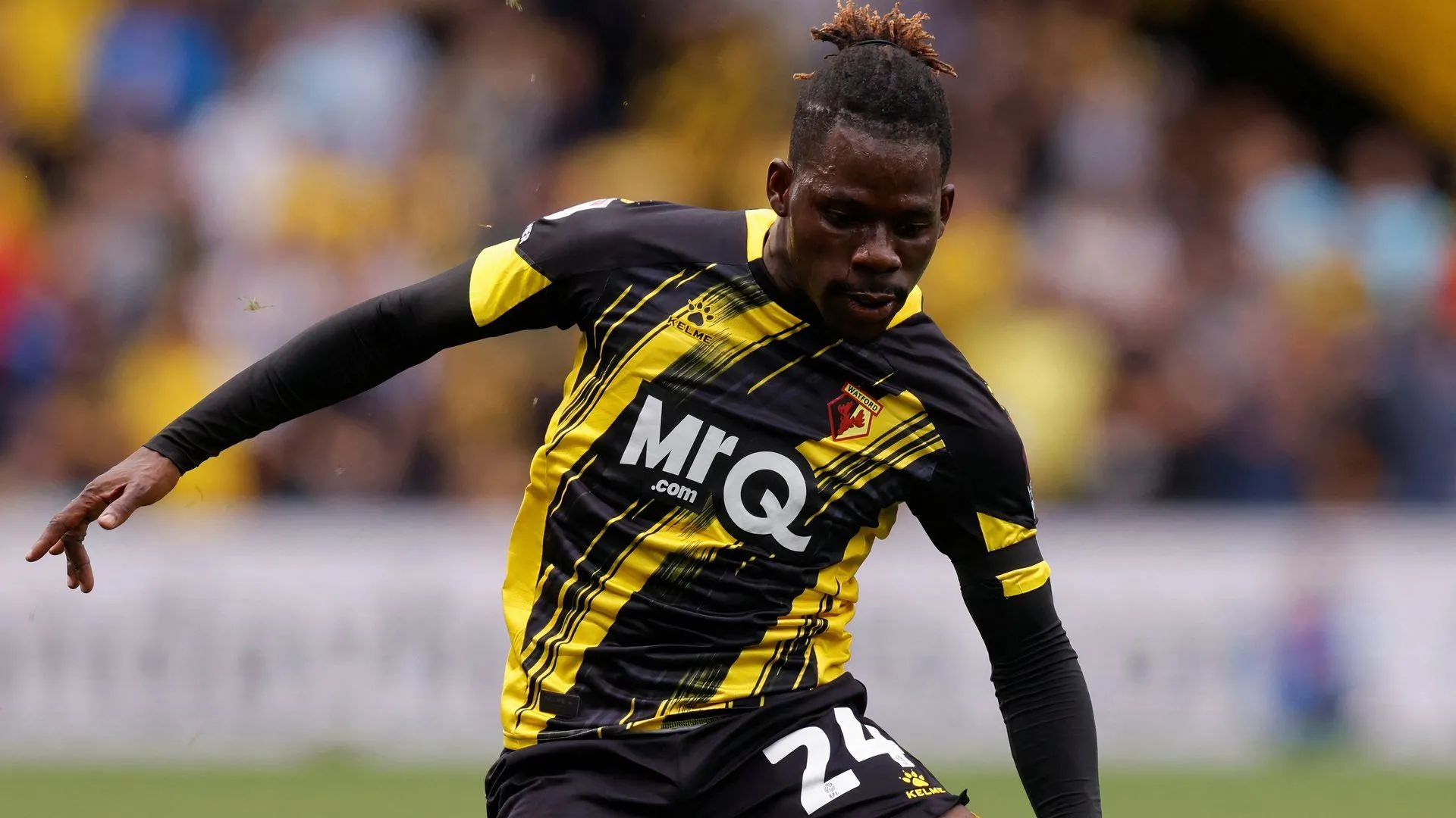 Cầu thủ Watford trong một trận đấu tại Giải Hạng Nhất Anh