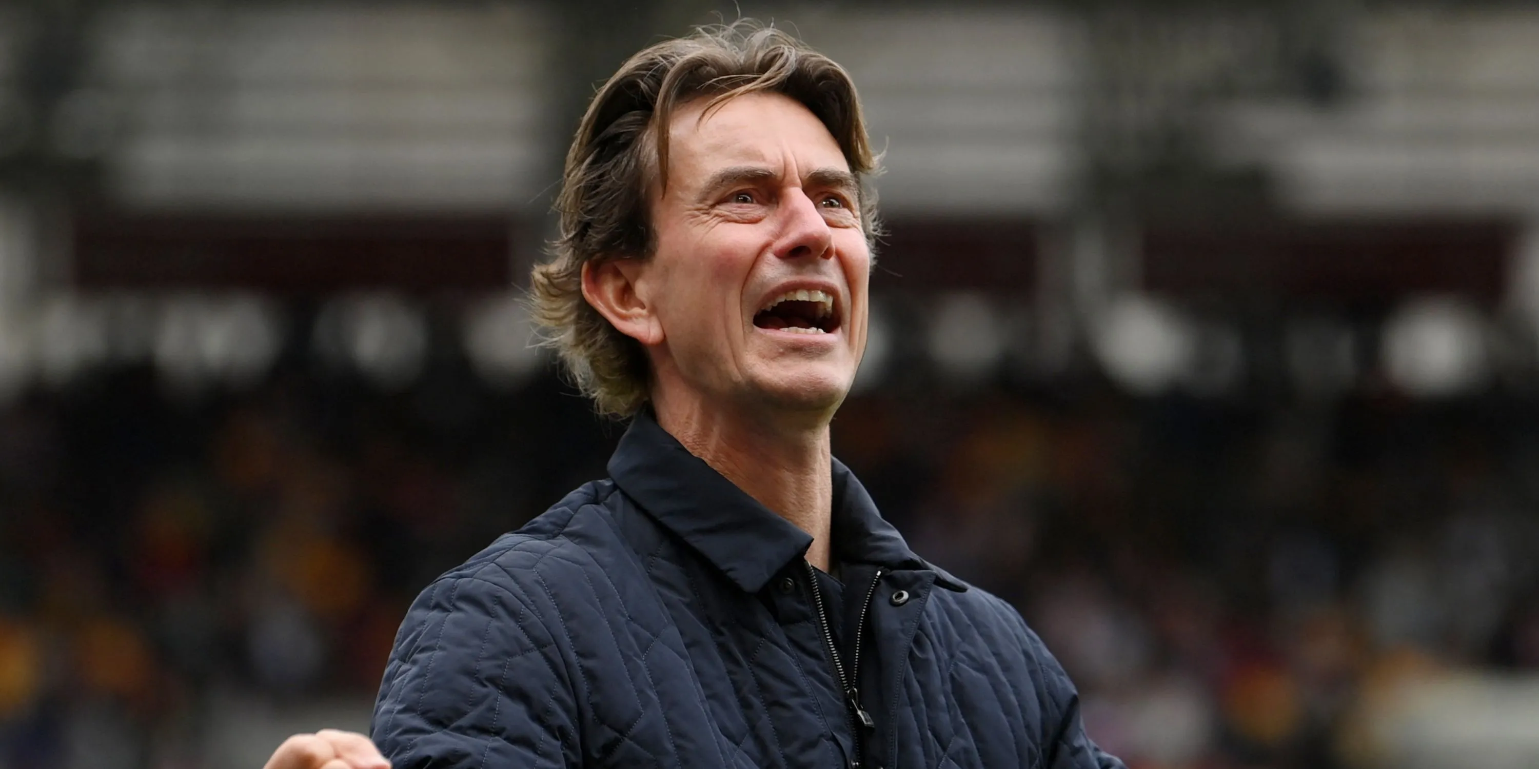 Thomas Frank trên sân, chuẩn bị cho vai trò HLV Tottenham tại Premier League