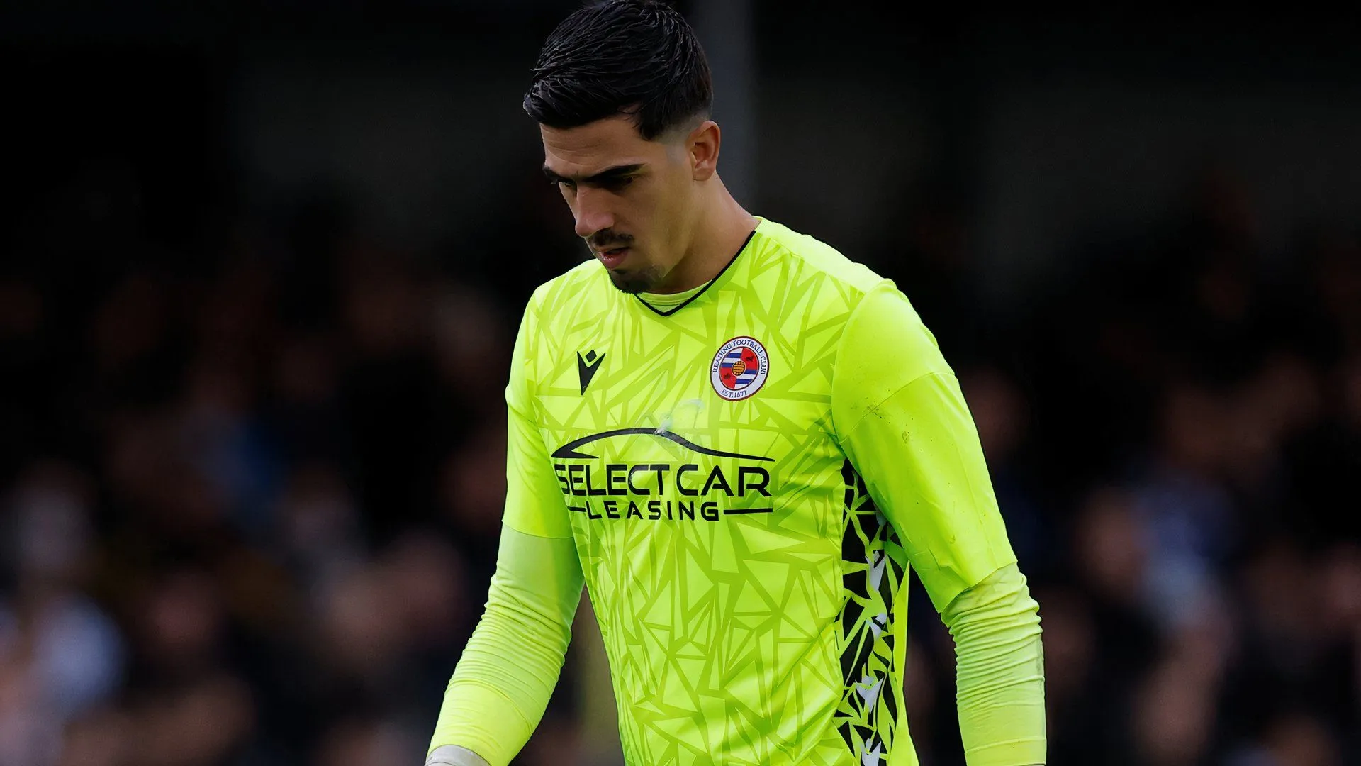 Thủ môn Joel Pereira đang thi đấu cho Reading FC