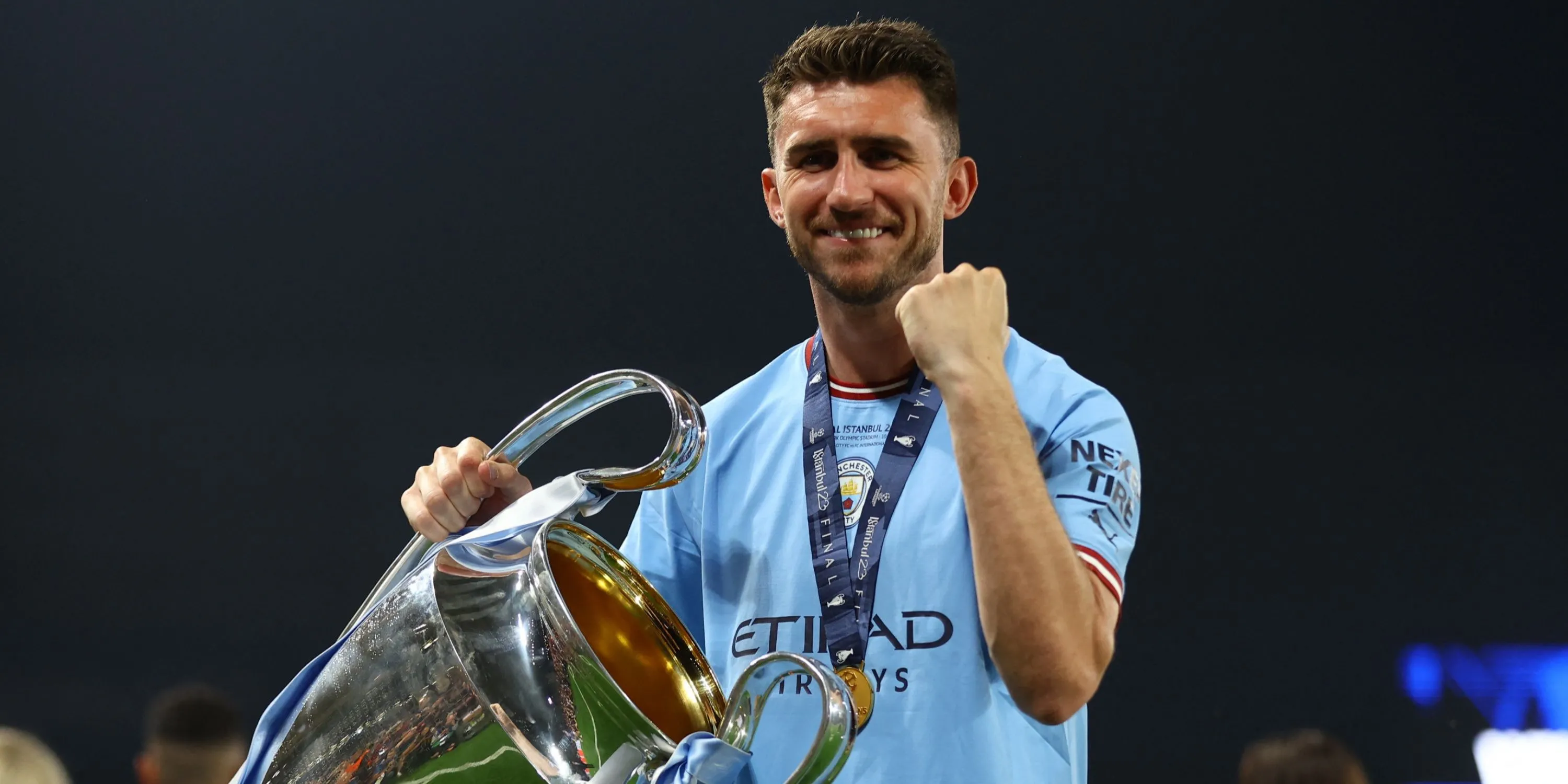 Trung vệ Aymeric Laporte, mục tiêu chuyển nhượng của MU, thời còn khoác áo Manchester City