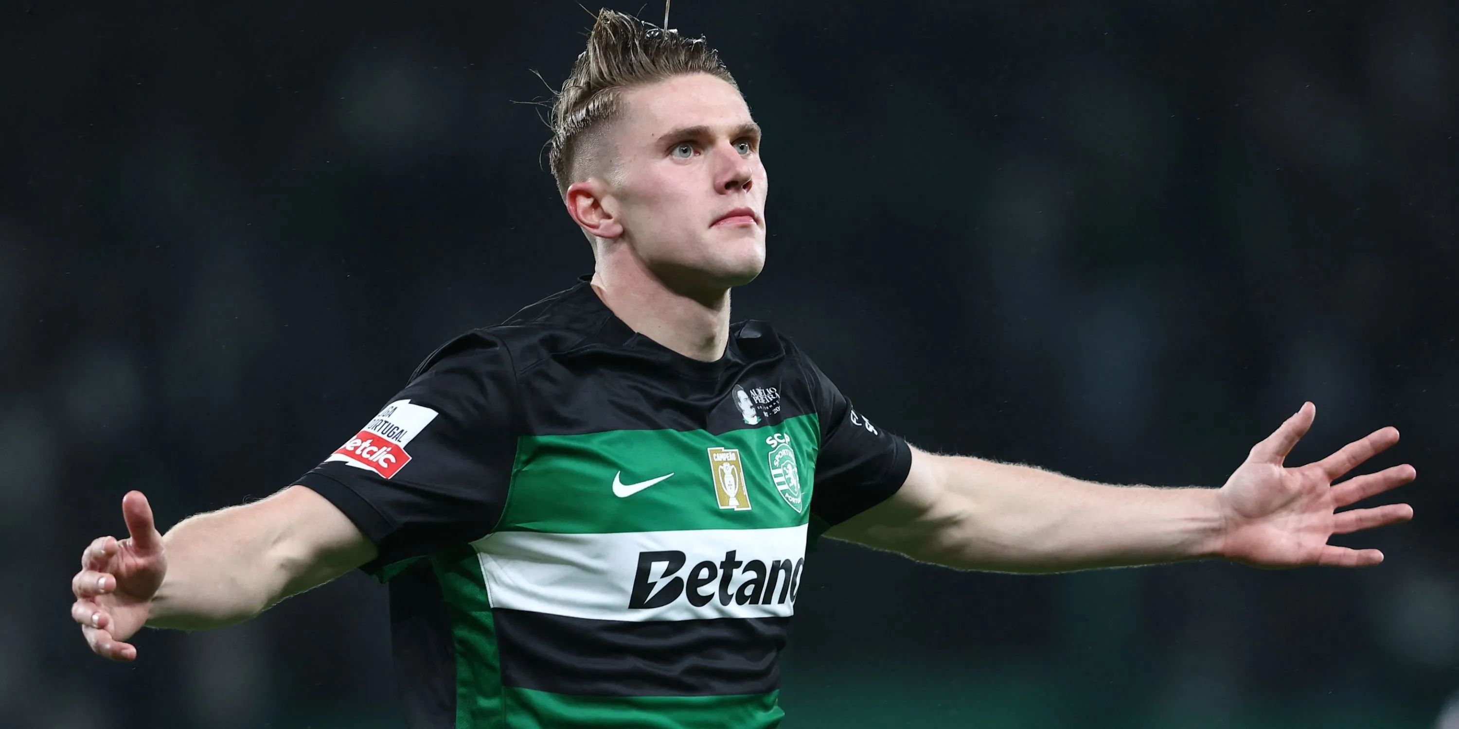 Viktor Gyokeres ăn mừng trong màu áo Sporting CP