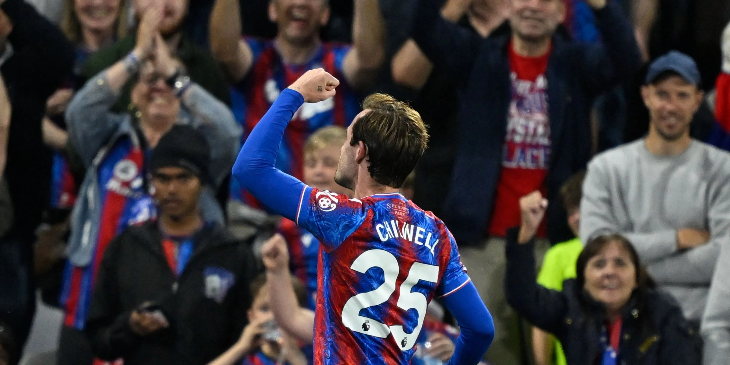 Ben Chilwell trong màu áo Chelsea, hậu vệ cánh trái tài năng nhưng gặp nhiều chấn thương
