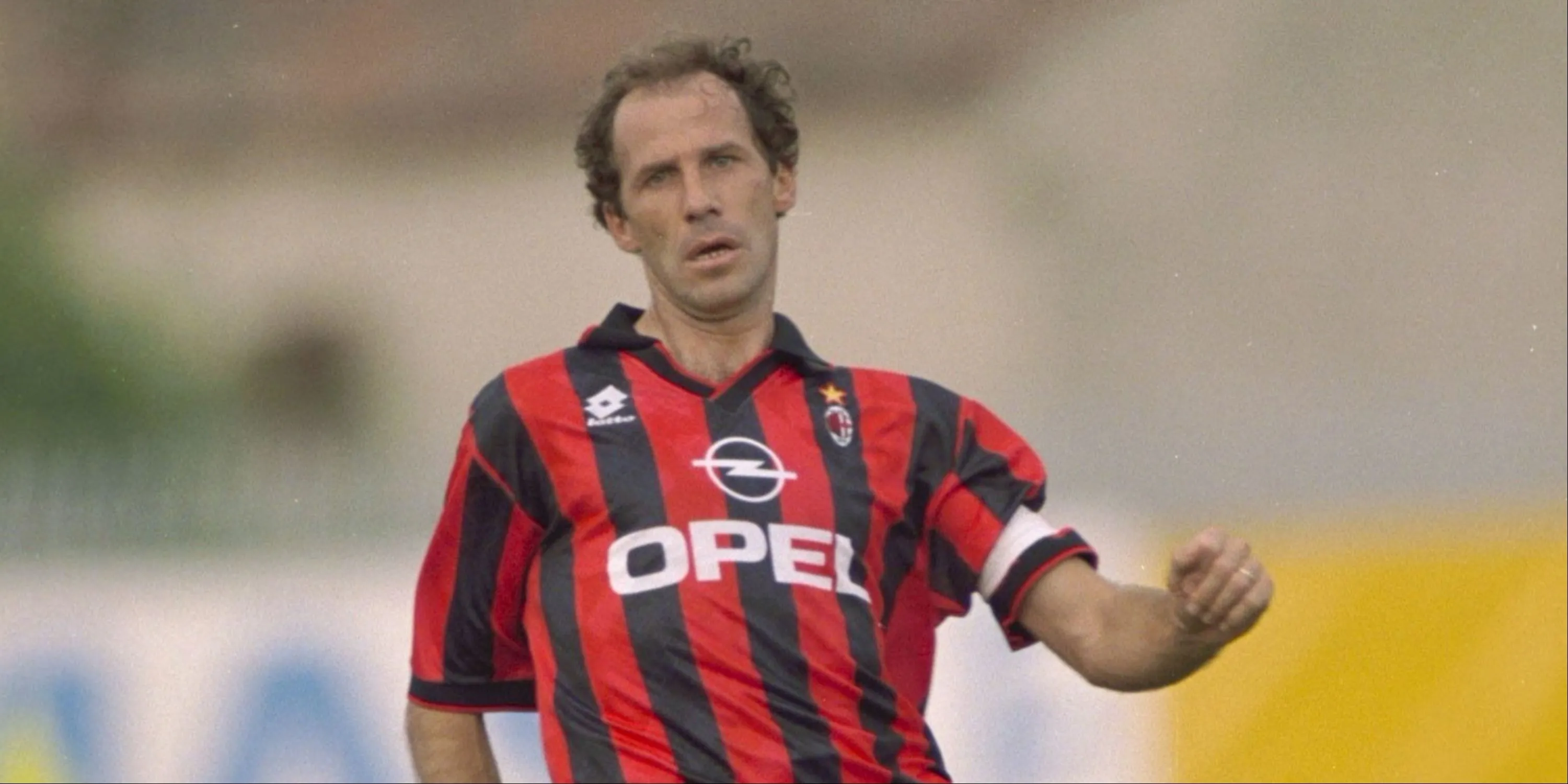 Franco Baresi trong màu áo AC Milan