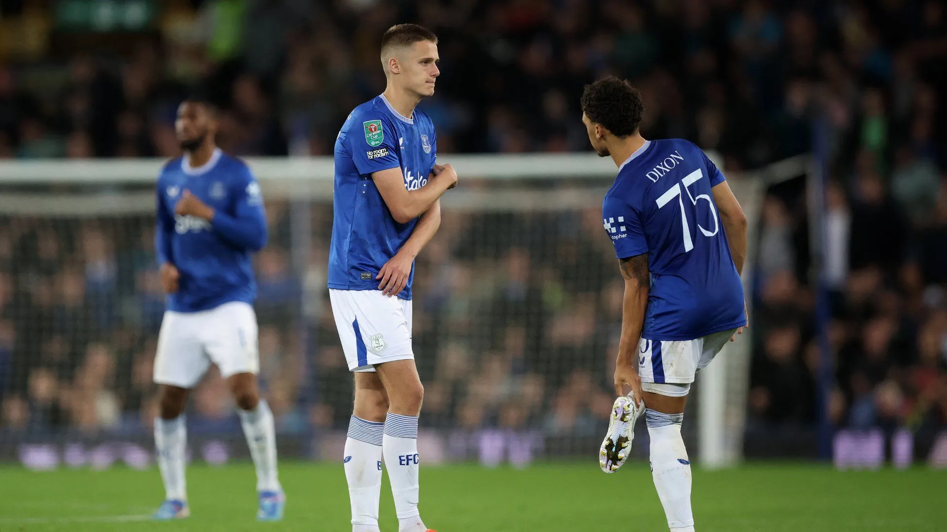Harrison Armstrong trên sân cỏ, cho thấy phong độ ấn tượng trong quãng thời gian cho mượn tại Derby County