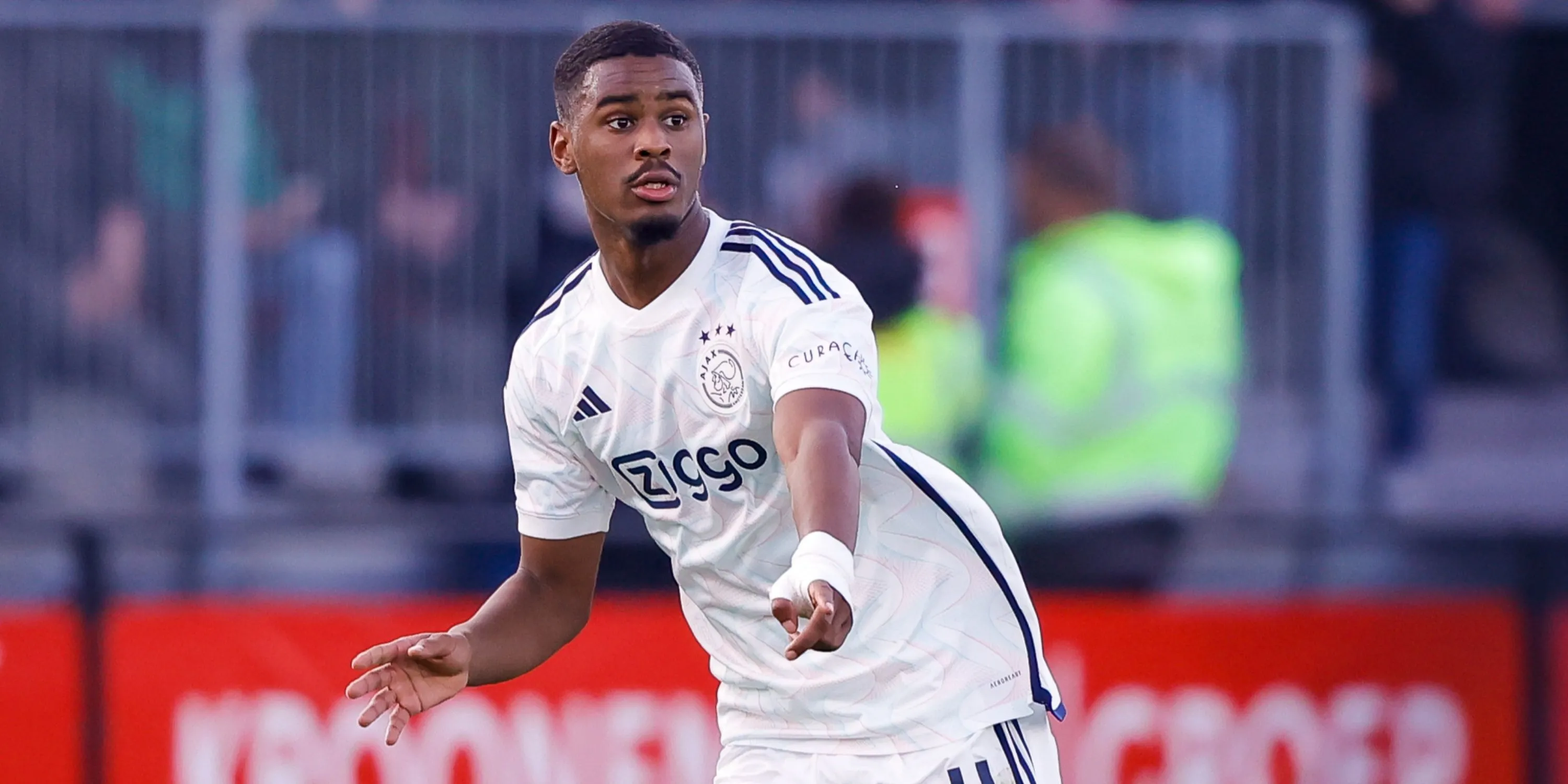 Jorrel Hato, trung vệ trẻ triển vọng của Ajax và đội tuyển Hà Lan