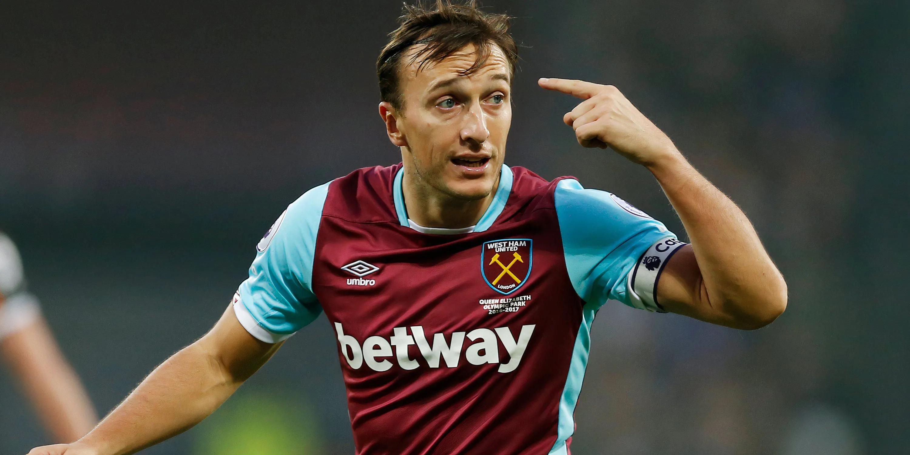 Mark Noble, đội trưởng huyền thoại và biểu tượng một lòng trung thành của West Ham United.