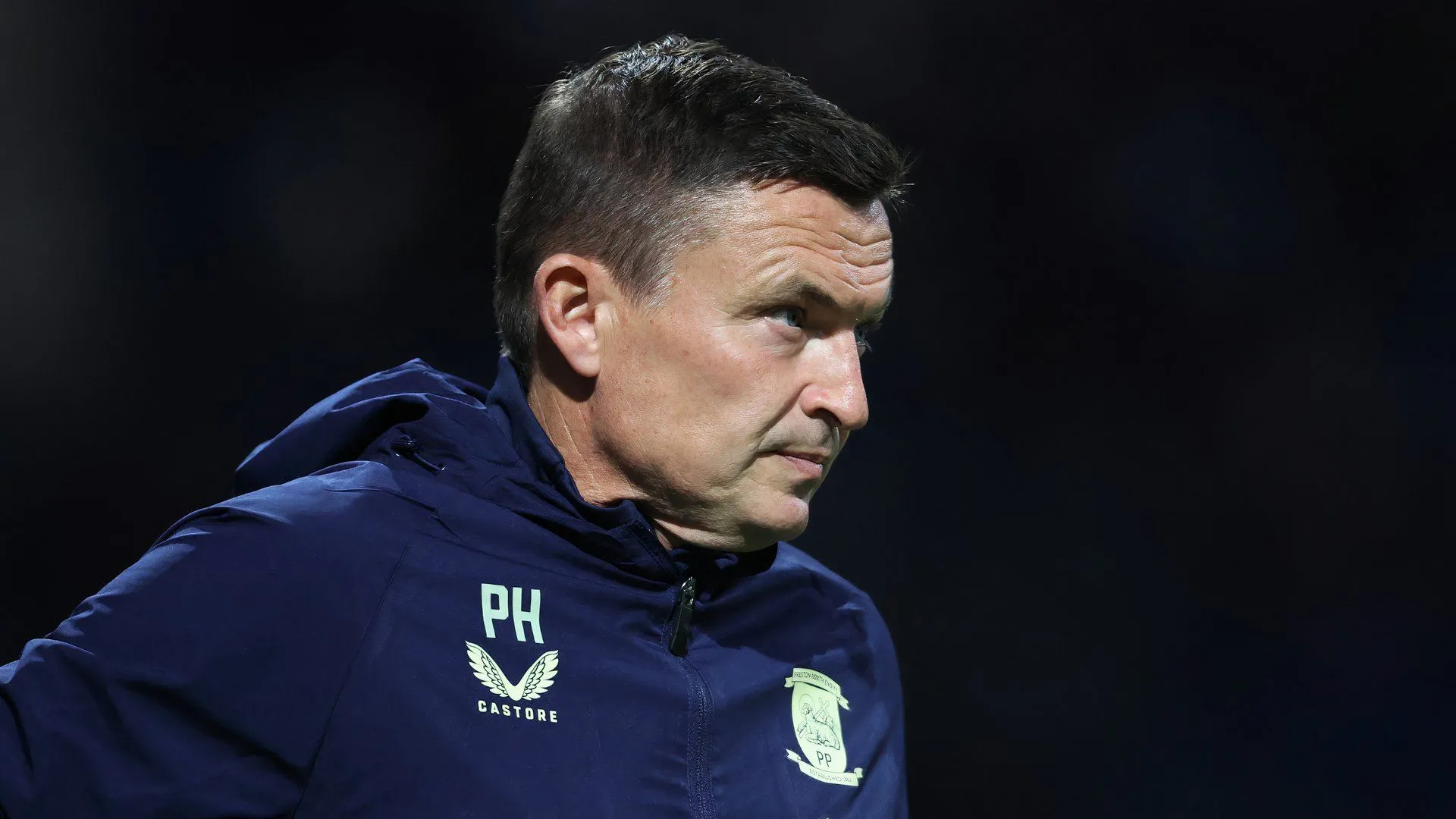 Paul Heckingbottom - HLV Preston North End - trong trận đấu Championship