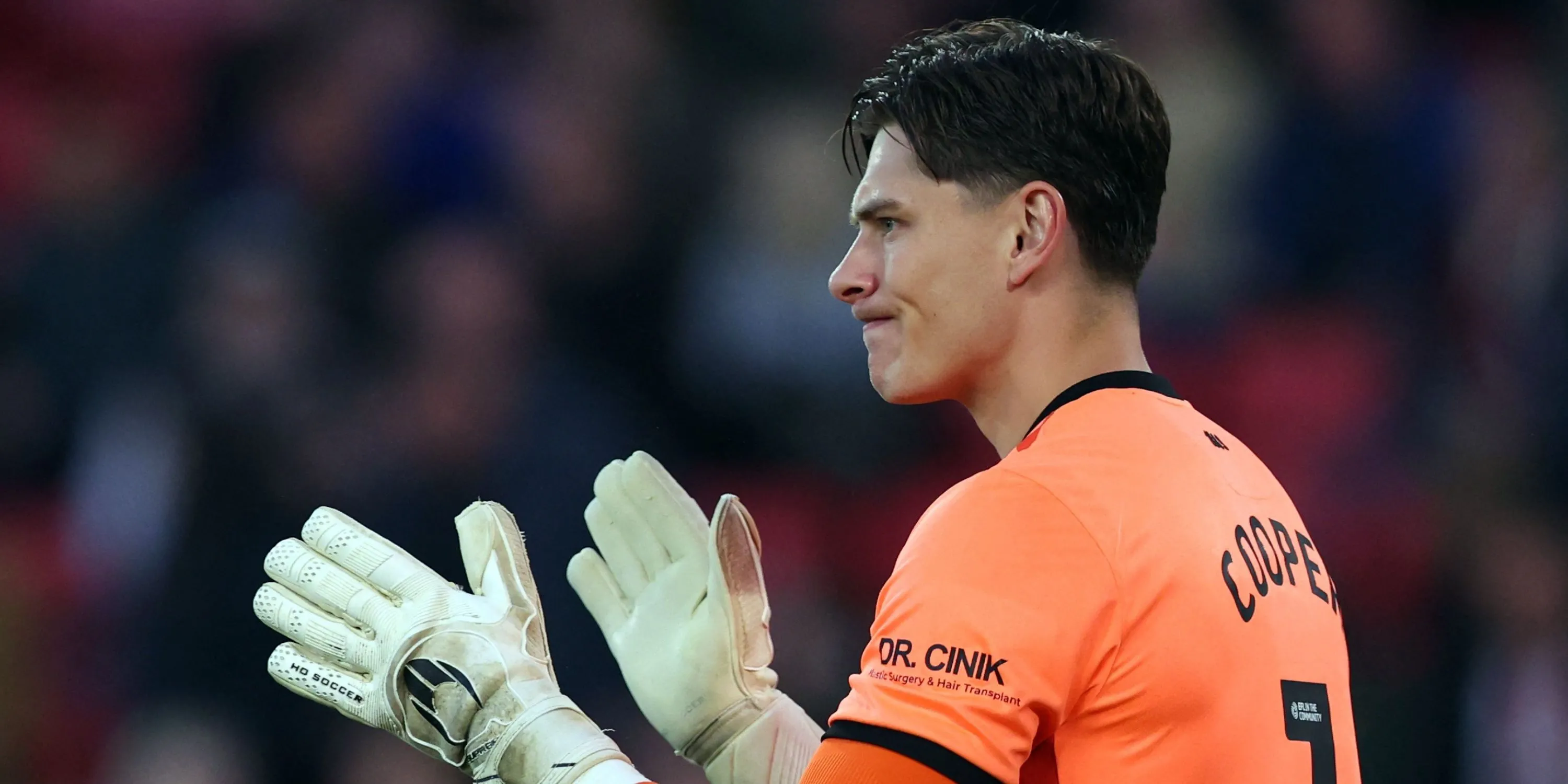 Thủ môn Michael Cooper của Sheffield United tại Championship