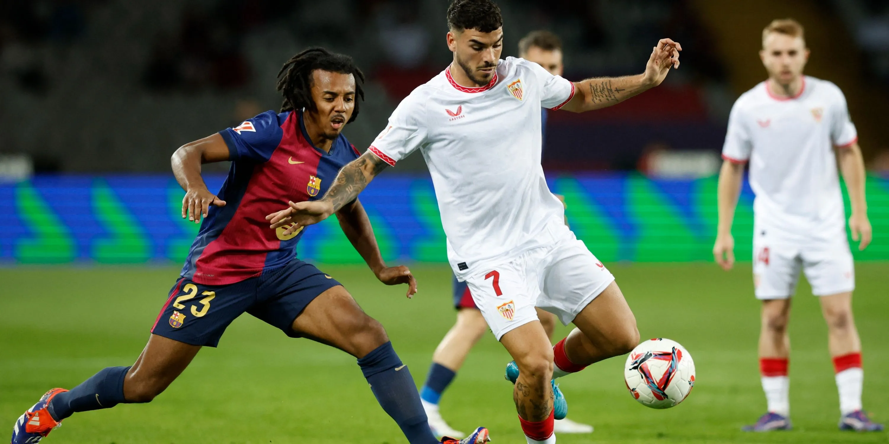 Tiền đạo Isaac Romero của Sevilla, mục tiêu chuyển nhượng hàng đầu của Ipswich Town để thay thế Liam Delap.