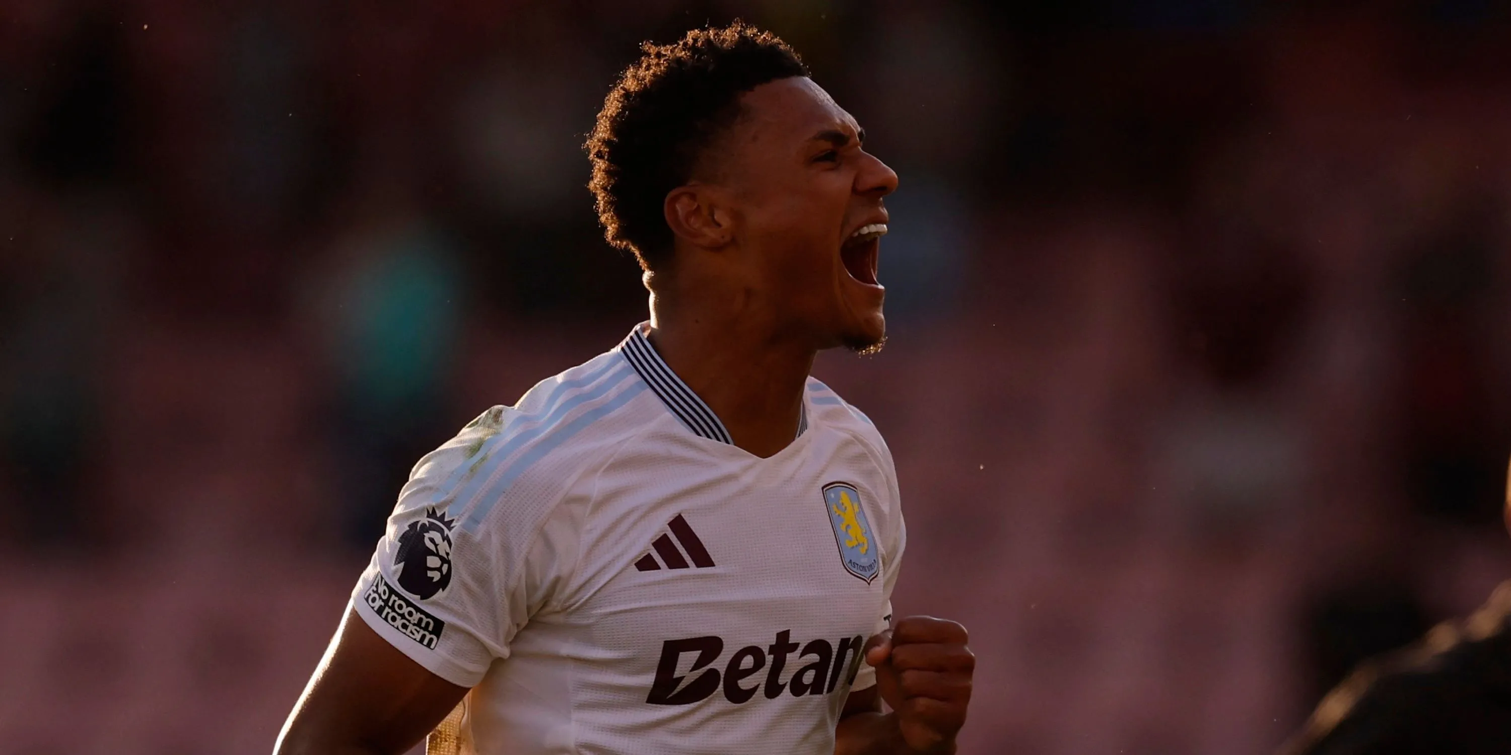 Tiền đạo Ollie Watkins của Aston Villa, mục tiêu chuyển nhượng hàng đầu của Manchester United.