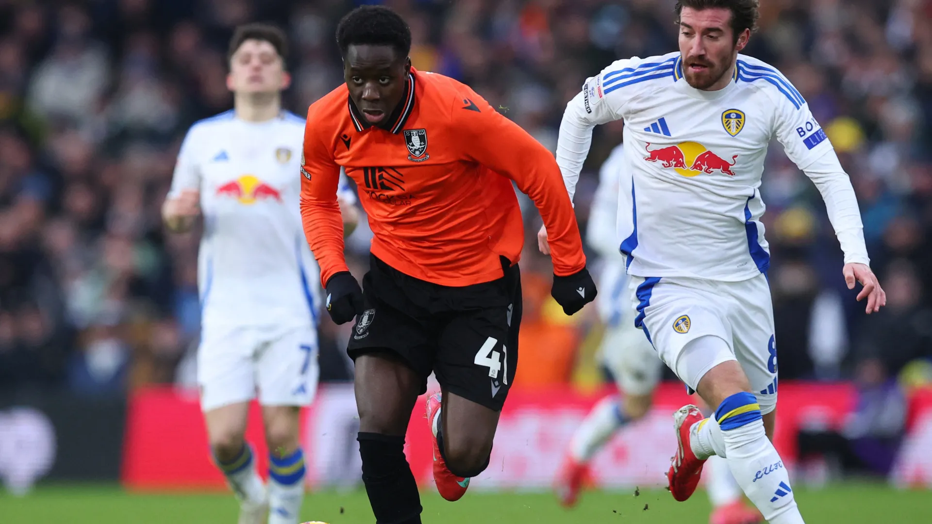 Cầu thủ chạy cánh Djeidi Gassama của Sheffield Wednesday bị bán cho Rangers