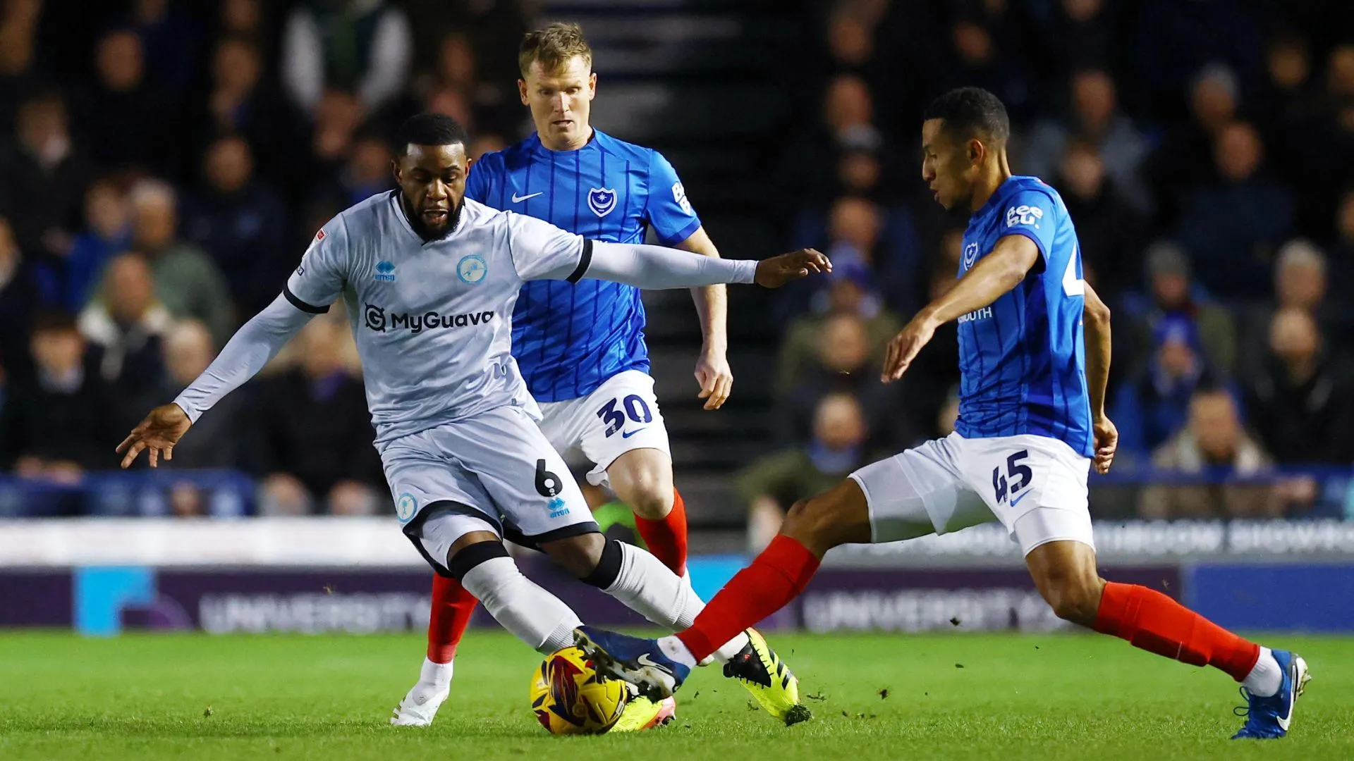 Japhet Tanganga thi đấu cho Millwall